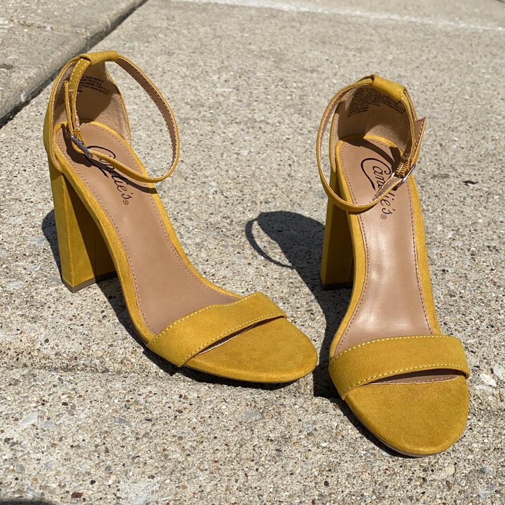 Ankle strap sandals